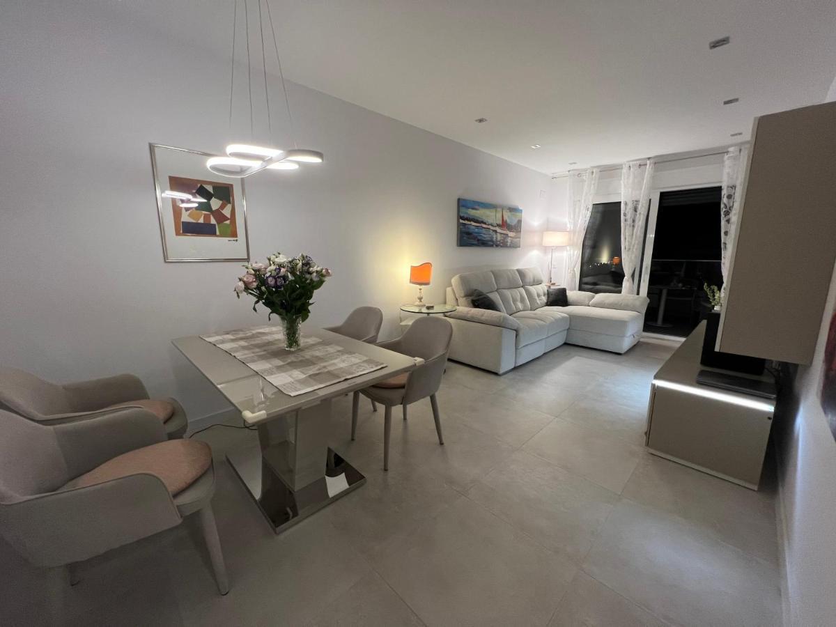 New Build Modern Ap 4 Min Walk To The Beach And Marbella Old Town エクステリア 写真